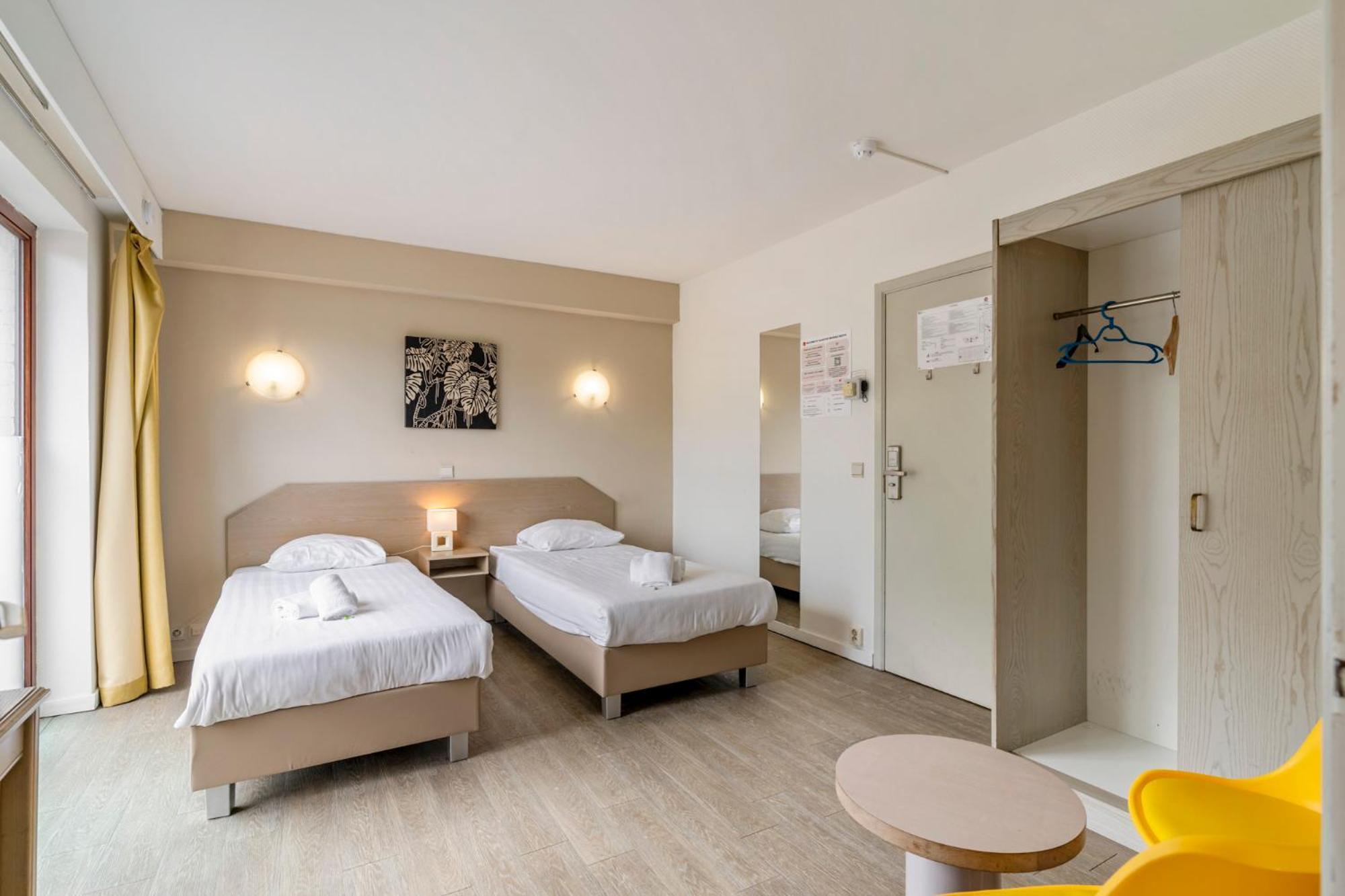 Отель Sleep & Go Brussels South Ватерлоо Экстерьер фото