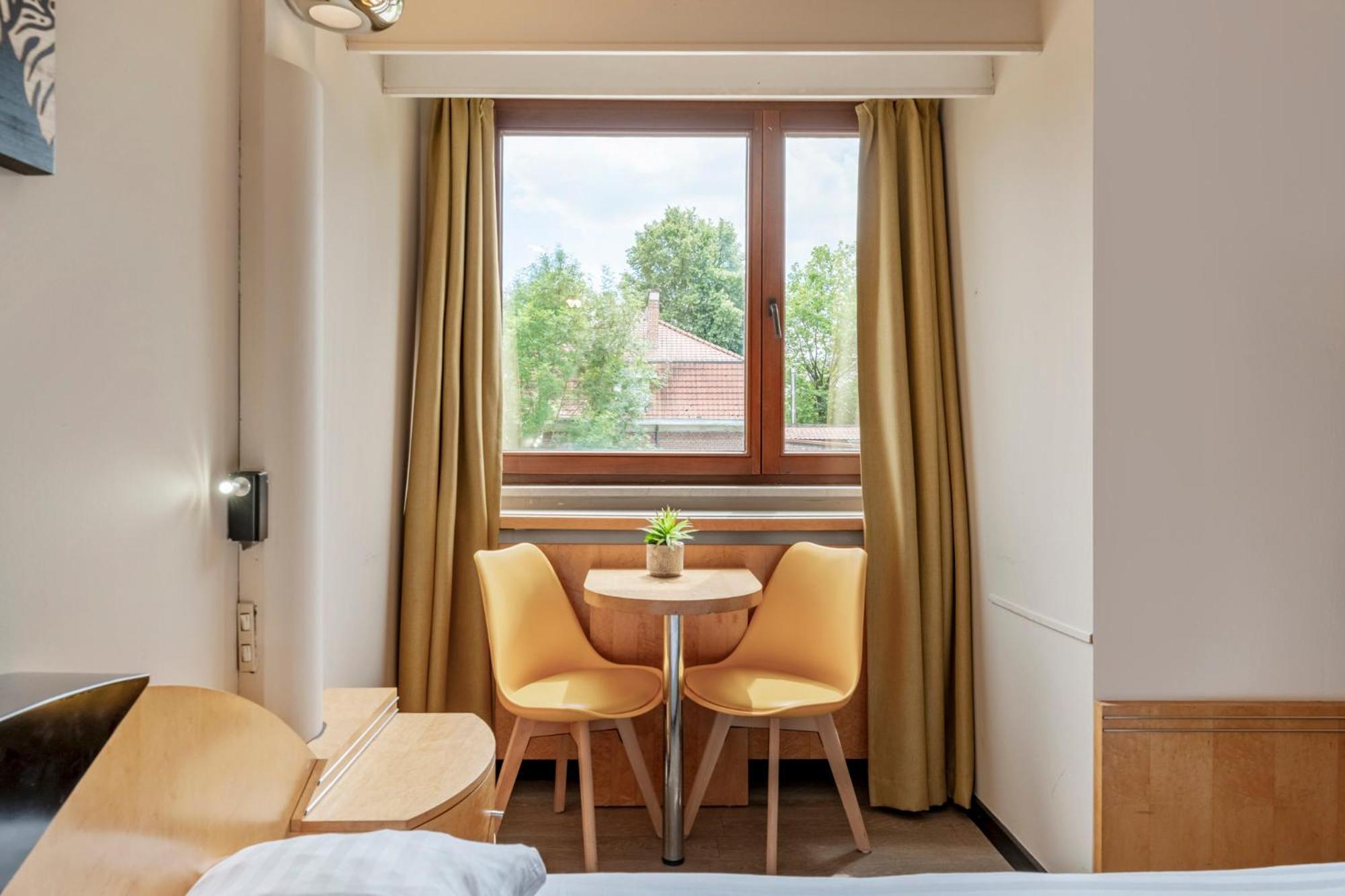 Отель Sleep & Go Brussels South Ватерлоо Экстерьер фото