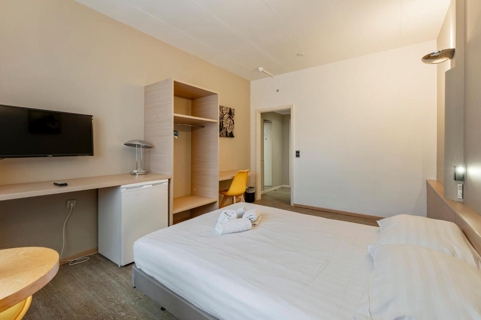 Отель Sleep & Go Brussels South Ватерлоо Экстерьер фото
